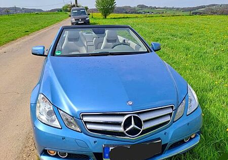 Mercedes-Benz E 200 Cabriolet CGI BlueEFF. ELEGANCE ELEGANCE