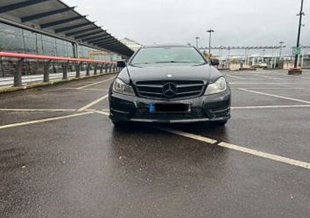 Mercedes-Benz C 250 Coupé Autom. -