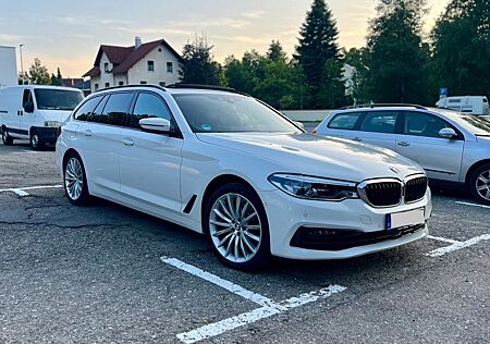 BMW 520d /ACC/Adaptive LED/Shadow Line/CarPlay