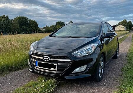 Hyundai i30 blue 1.6 CRDi PASSION PASSION