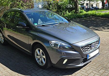 Volvo V40 CC V40 Cross Count D3 Geartronic Moment. Standheiz