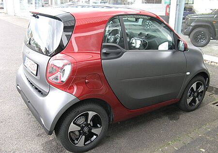 Smart ForTwo EQ Exclusive+LED+22-KW Lader mattgrau