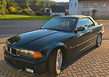 BMW 320i E36 Cabrio Farngrün M-Paket, 1.Hand