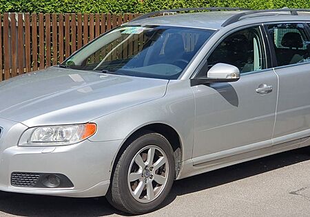 Volvo V70 D3 Momentum m. Standheizung, Vollleder