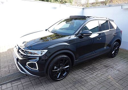 VW T-Roc Volkswagen 2,0 TDI DSG BlackStyle 19" AHK IQ Pano