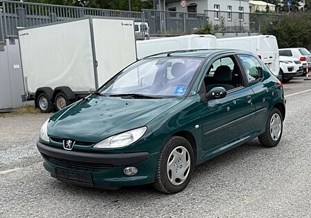 Peugeot 206 Peguot . Neu Tüv 2027 . Top Zustand