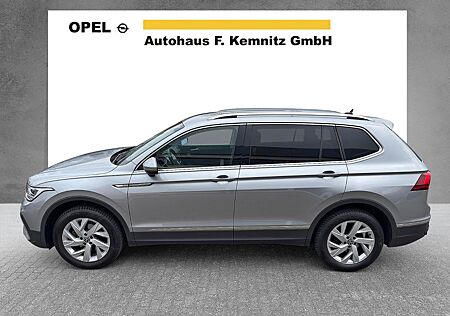 VW Tiguan Allspace Volkswagen Life / 7-SITZE / LED / NAVI