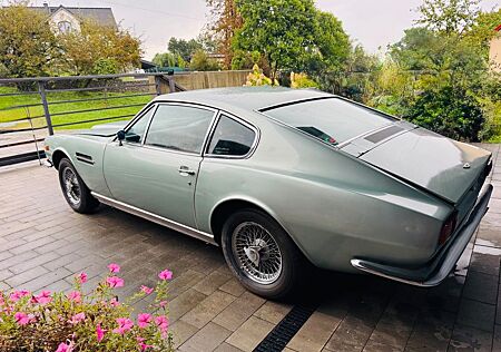 Aston Martin DBS James Bond 007 import Japan 6zylinder