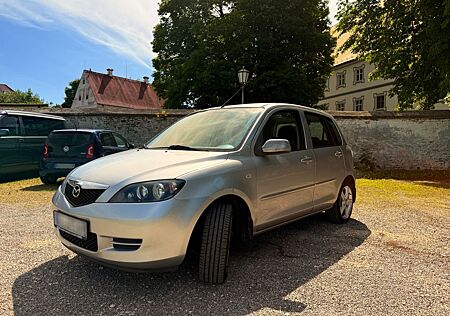 Mazda 2 Baujahr 2006
