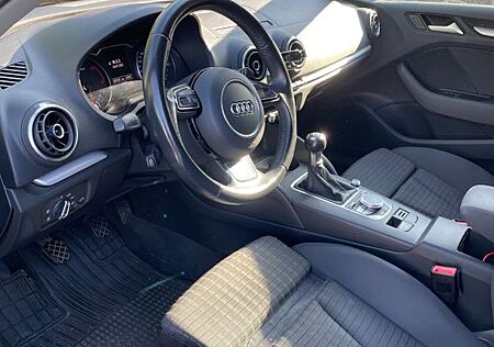 Audi A3 2.0 TDI clean diesel Ambiente Sportback A...