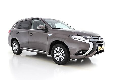 Mitsubishi Outlander 2.0 PHEV Pure AWD (INCL-BTW) *MICRO-L