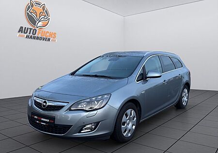 Opel Astra J SportsTourer NAVI TEMPO SHZ MFL HU-NEU