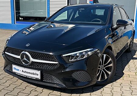 Mercedes-Benz A 180 d Entry Lim. *LED*TLEDER*WIDE*NAV*RCAM*PDC