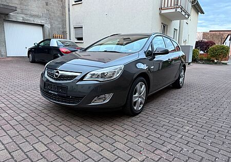 Opel Astra Sports Tourer 1.7 CDTI 1.Hand Scheckheft