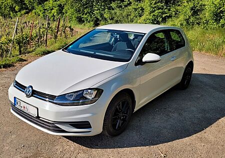 VW Golf Volkswagen 1.6 TDI Trendline