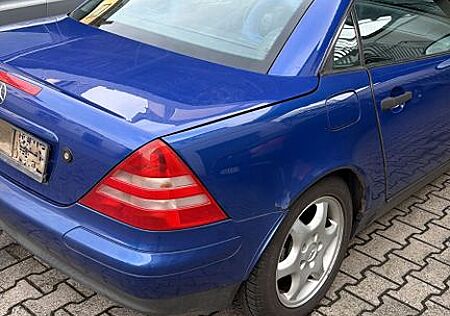 Mercedes-Benz SLK 200 -