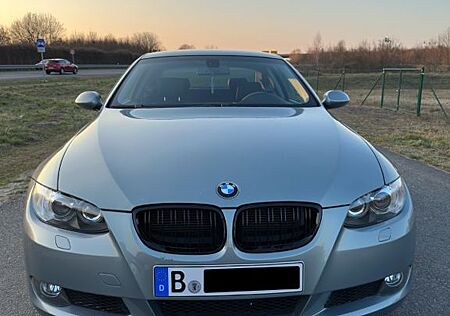 BMW 325i E92 Coupé | 218PS | TÜV neu 09/27 | top