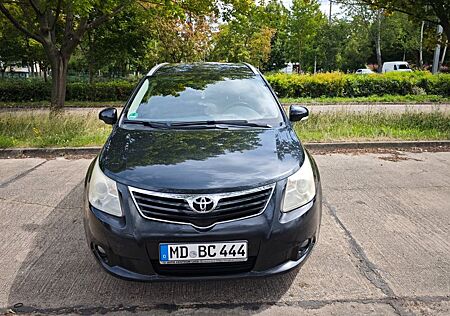Toyota Avensis Combi Edition 2.2 D-4D Automatik Edition