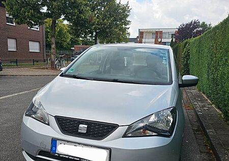 Seat Mii 1.0 Gepflegt vom Zahnmedizinstudenten HU NEU