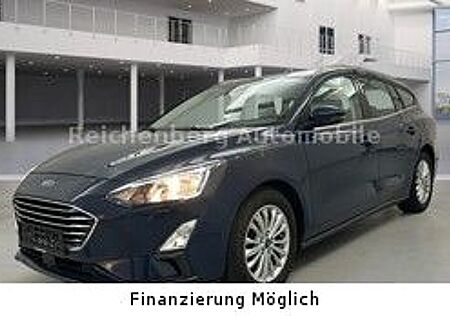 Ford Focus Turnier Titanium,