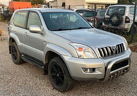 Toyota Land Cruiser 3.0 D-4D C LKW Klimaautomatik Temp