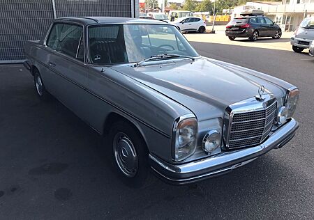 Mercedes-Benz 250