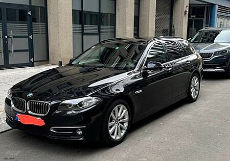 BMW 520d xDrive Touring A Luxury Line Luxury Line