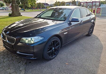 BMW 520 i Limousine*Automatik*Leder*Navi*TÜV NEU*
