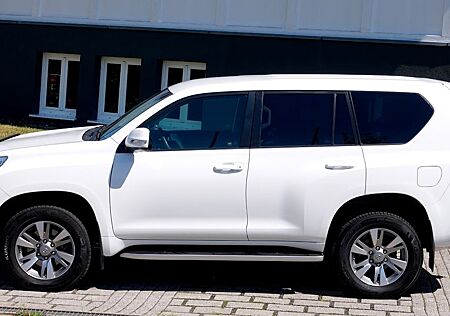 Toyota Land Cruiser Executive 3.0D *SEHR GEPFLEGT*