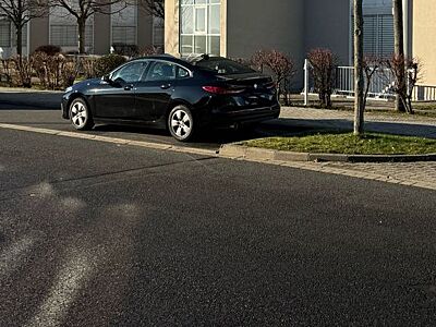 BMW     218i Gran Coupé | LED | Klimaautomatik | PDC