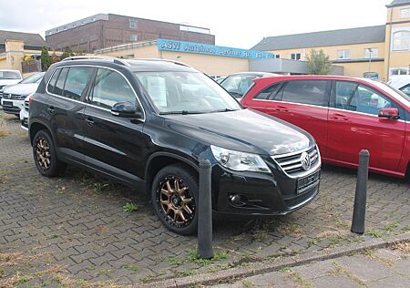 VW Tiguan Volkswagen 2.0 TDI 4Motion*P-Dach*Leder*AHK*Navi*