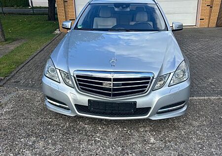 Mercedes-Benz E 350 CDI T BlueEFFICIENCY AVANTGARDE AVANTGARDE