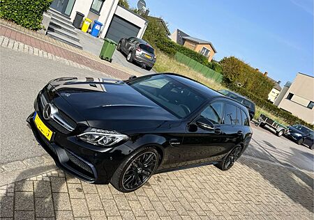 Mercedes-Benz C 63 AMG AMG Performance Abgasanlage