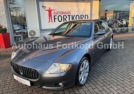Maserati Quattroporte V Automatik - NAVI, BOSE, SZ, PDC .