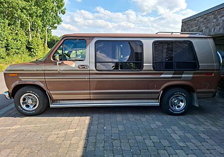 Ford Econoline E-150