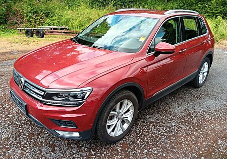 VW Tiguan Volkswagen 2.0 TDI Highline 4Motion Offroad