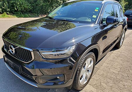 Volvo XC 40 XC40 Momentum AWD