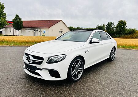 Mercedes-Benz E 63 AMG 4Matic+*PANO*LEDER*360grad*MwSt*2.Hand*