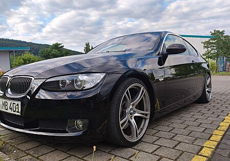 BMW 330i Coupé -