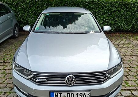 VW Passat Variant Volkswagen 1.6 TDI SCR BlueMotion Varian...