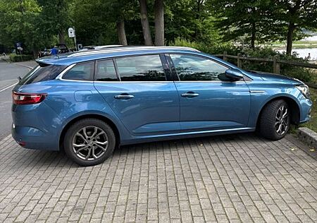 Renault Megane ENERGY dCi 110 EDC Bose Edition GrdTo...