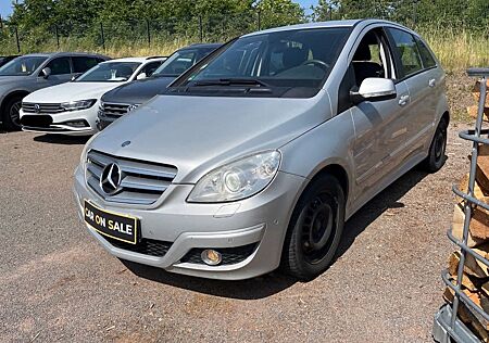 Mercedes-Benz B 180 CDI*1.Hand*TÜV*AHK*Klima*Bi-Xenon*PDC*