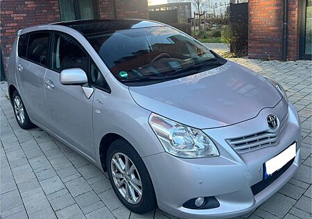 Toyota Verso 1.8l Automatik/Panorama/7Sitze