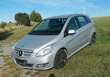 Mercedes-Benz B 180 BlueEFFICIENCY -