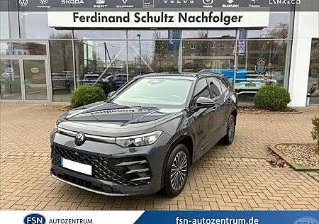 VW Tayron Volkswagen R-LINE BLACK HYBRID+MATRIX+AHK+PANO+DCC