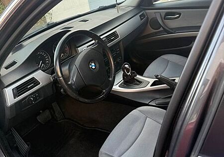BMW 320d E90 | EZ 05/2005 | TÜV bis 09.2027
