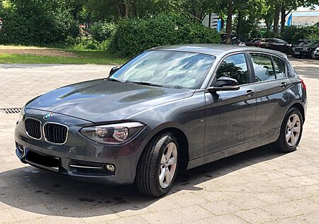 BMW 116i Sport Line Sport Line