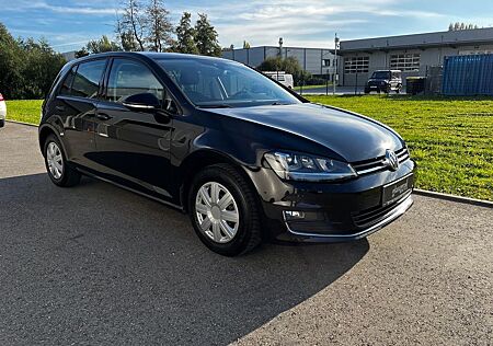 VW Golf Volkswagen VII Lim. Highline Automatik 1 Hand