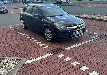 Opel Astra 1.8 ECOTEC Selection "110 Jahre" Selec...