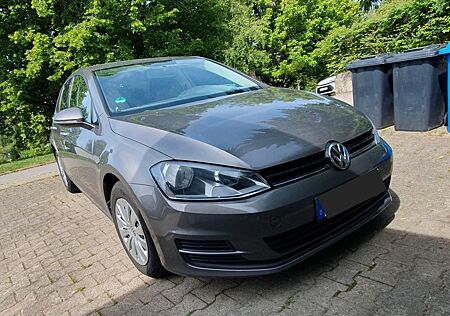 VW Golf Volkswagen 1.6 TDI BMotion Trendline